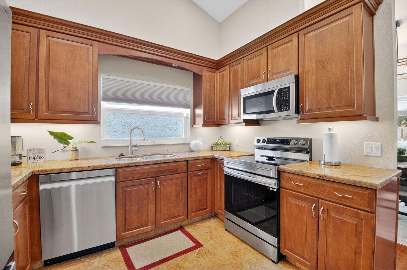 Building Photo - 45 Baytree Cir