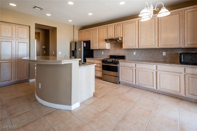 Building Photo - 10248 Santo Nina Ct