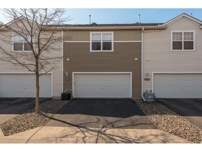 Building Photo - Amenity-Packed Bailey’s Arbor Townhome!- Available July 1