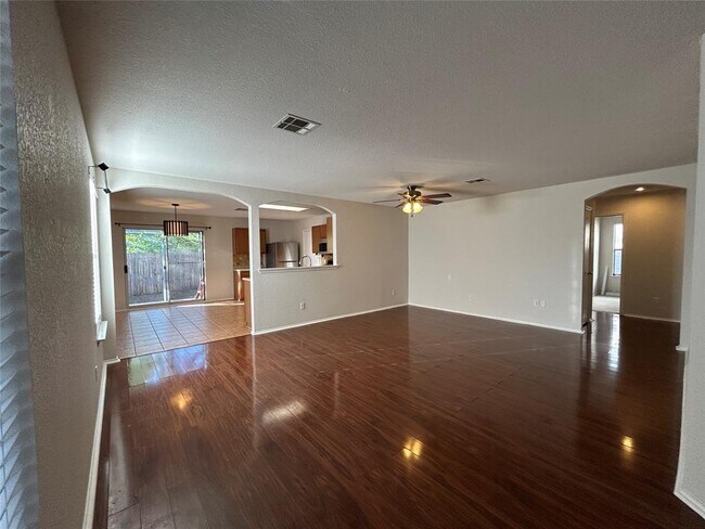 Building Photo - 17418 Dashwood Creek Dr