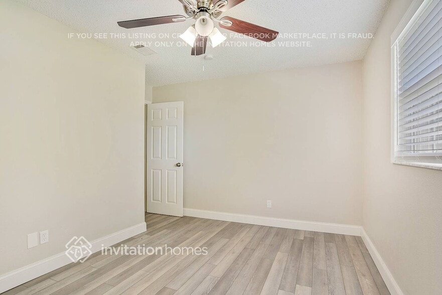 Building Photo - 8209 Sarnow Dr