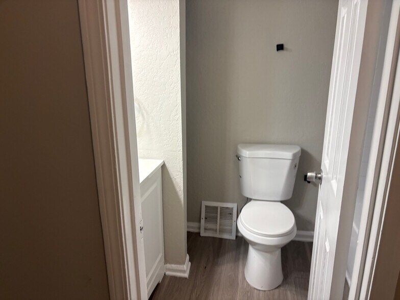 Building Photo - Room in Townhome on Winterbrook Ct NW