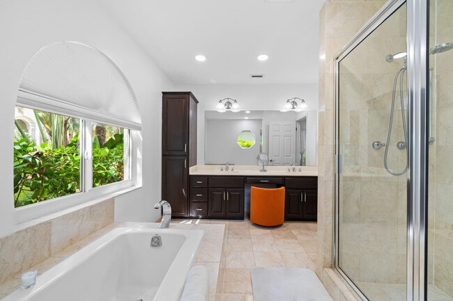 Building Photo - 326 Seven Isles Dr