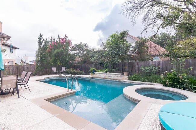 Building Photo - 5221 China Garden Dr