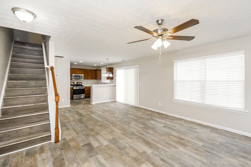 Building Photo - 203 Swanee Ln