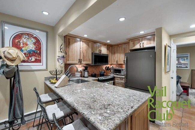Building Photo - 4600 Vail Racquet Club Dr
