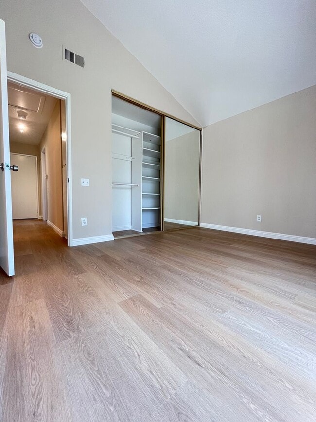 Building Photo - RECENTLY REFURBISHED  SINGLE STORY HOUSE W...
