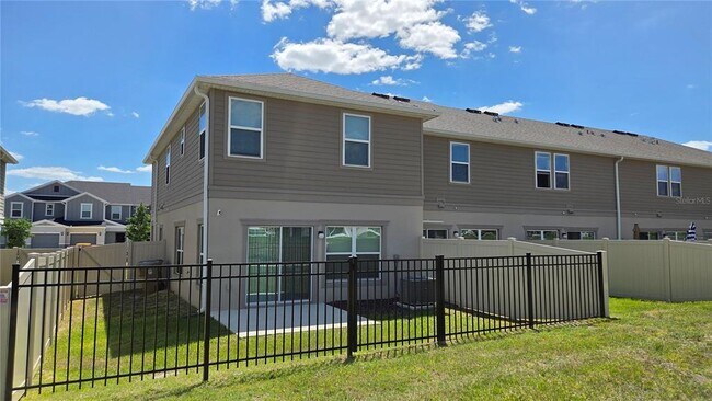 Building Photo - 728 Stoney Pointe Cir