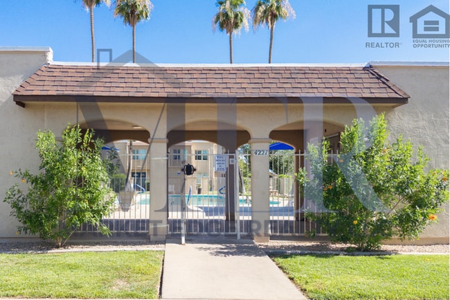 Building Photo - 3Bed/1Bath Home at Hayden/Indian School Rd...