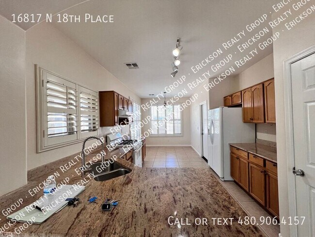 Building Photo - 16817 N 18th Pl