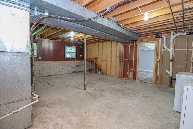 Building Photo - 3 Bedroom Oasis in Severna Park