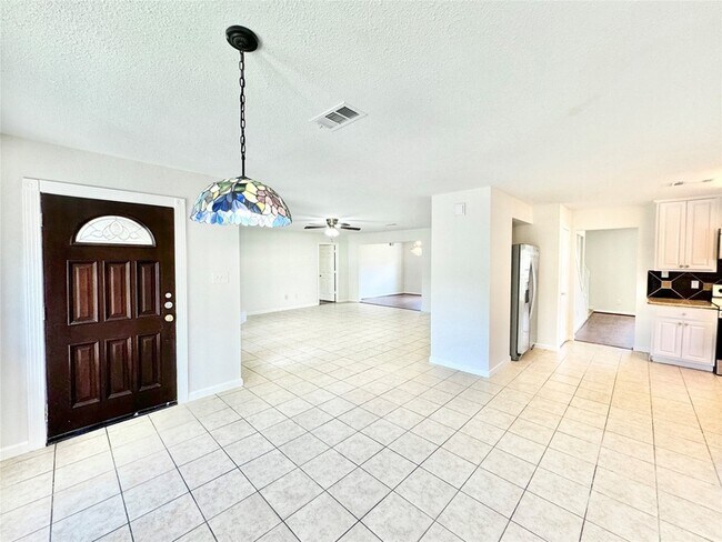 Building Photo - 7914 Oakington Dr