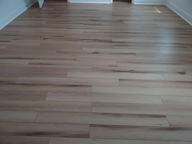 Building Photo - RIVER CLUB annual rental - Port Charlotte