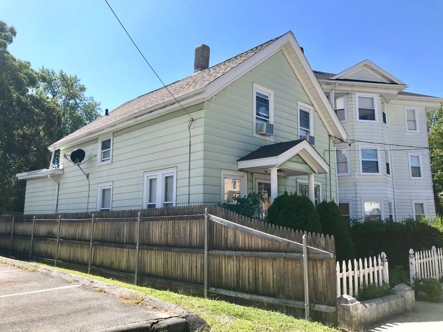 Building Photo - 46 Mary St