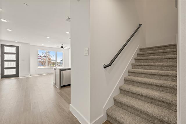 Building Photo - 9609 Dahlia Blvd