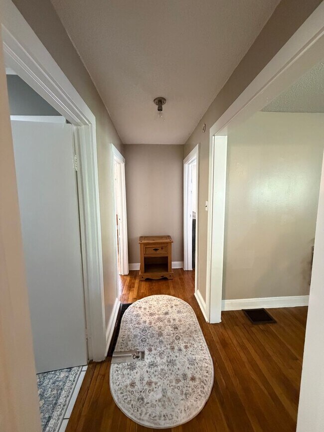 Building Photo - Charming Remodeled Farmhouse with Large Yard in Convenient Kingsport Location