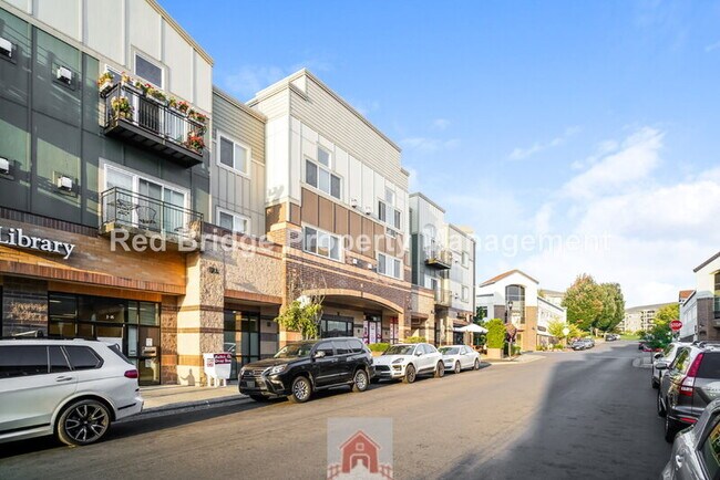 Building Photo - 15325 NW Central Dr