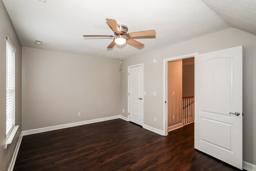 Building Photo - 1501 Teresa Ln