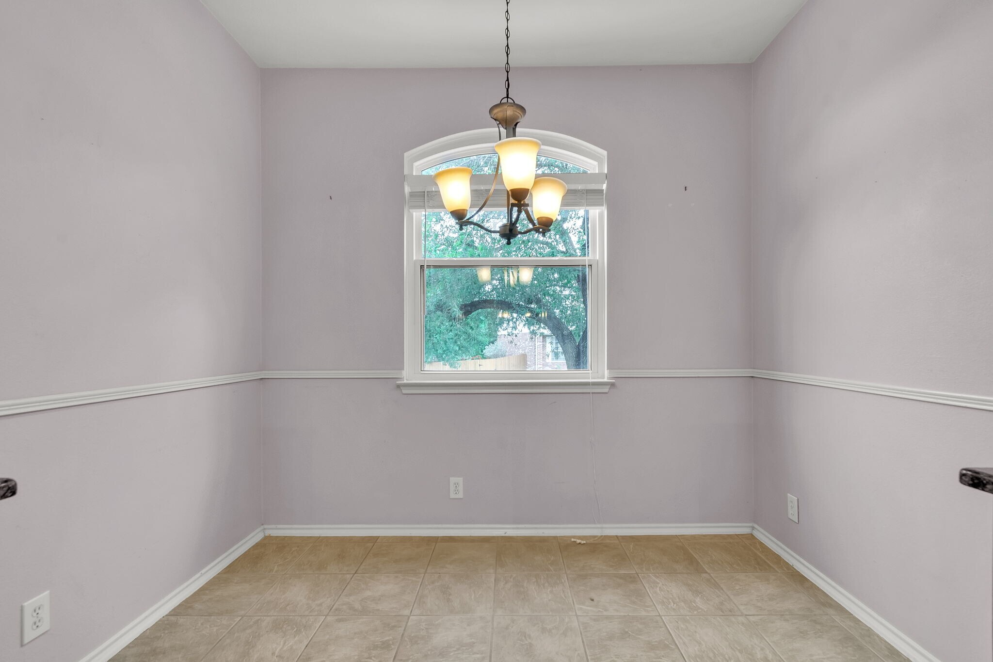 Building Photo - 21539 Encino Lookout