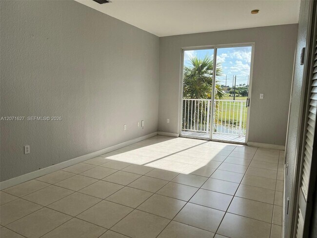 Building Photo - 17630 NW 73rd Ave