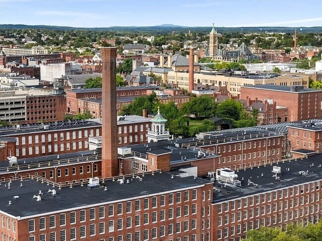 Building Photo - 130 John St