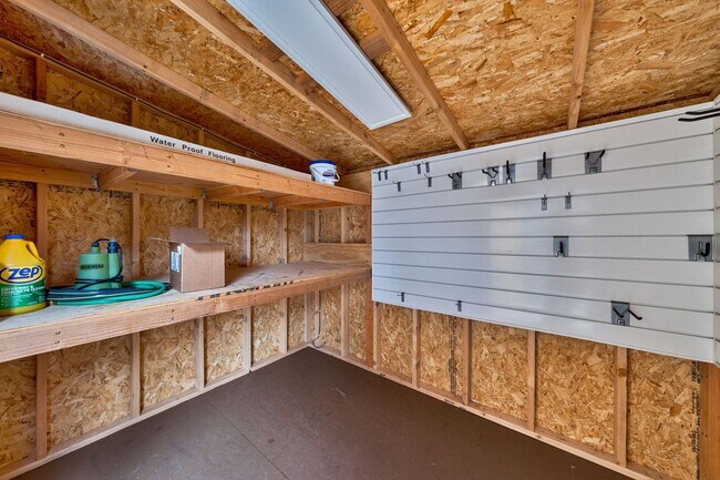 Building Photo - Beautiful Lincoln Home with Solar, 3-Car Garage & Trailer Parking!