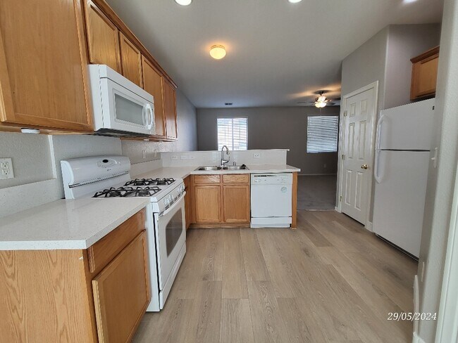 Building Photo - 4095 Sparrow Rock St