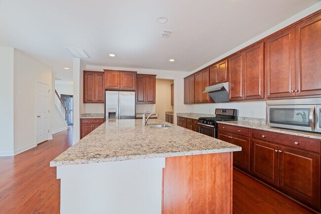 Building Photo - Your Calm Charleston Retreat!