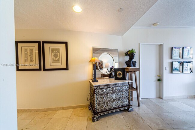 Building Photo - 707 Crandon Blvd
