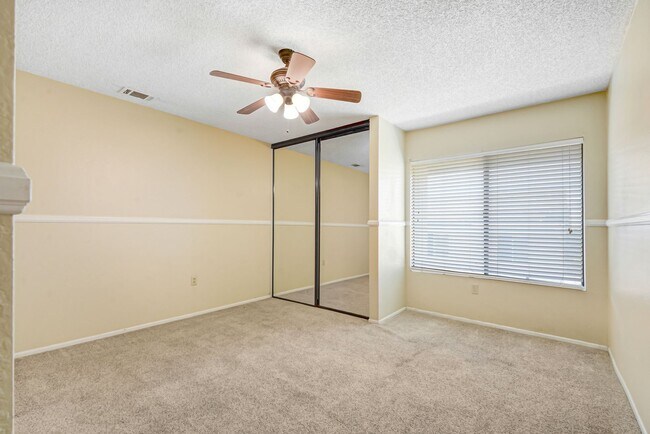 Building Photo - Stunning Upland Abode