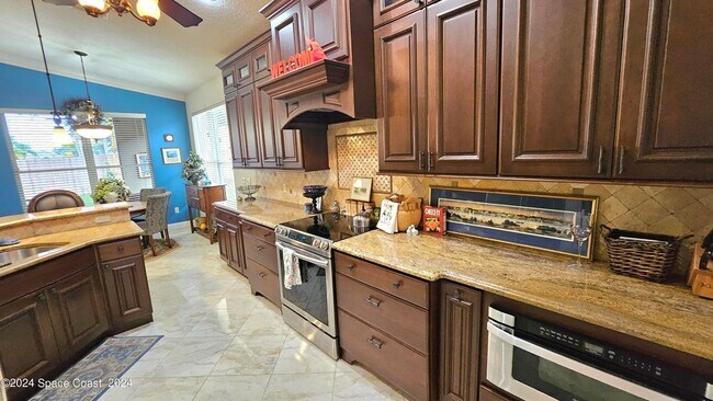 Building Photo - 1299 Potomac Dr