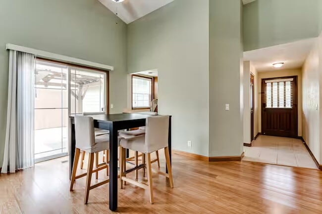 Building Photo - 2644 Willona Dr