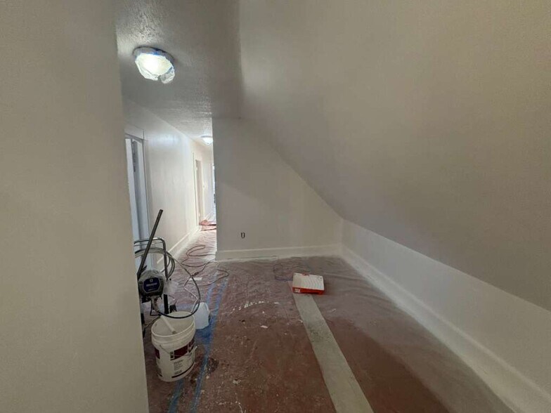 Building Photo - 24 Belmont St