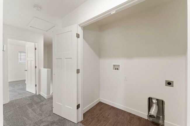 Laundry - Herriman Townhomes - FC