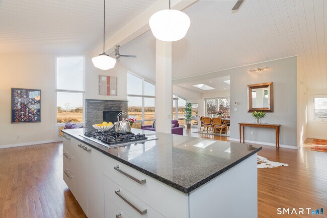 Building Photo - 22 Dock Rd