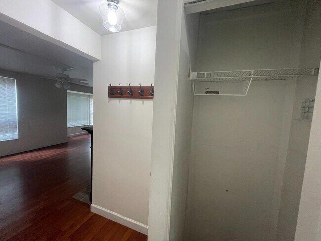 Building Photo - 2632 Park Ave