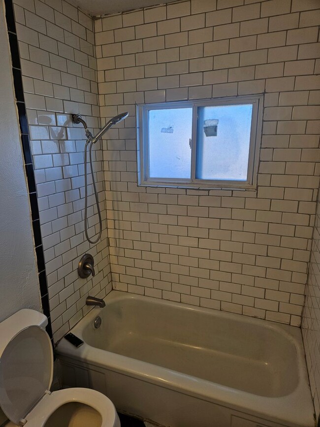 Building Photo - CARLTON