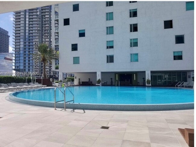Building Photo - 500 Brickell Ave