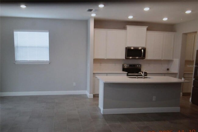 Building Photo - 2518 Warren Acrs Blvd