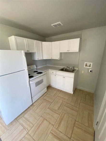 Building Photo - 1104 Volusia St