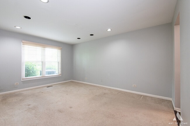 Building Photo - 61 Willow Pkwy