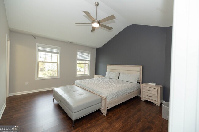 Building Photo - 7245 Heritage Oak Ct