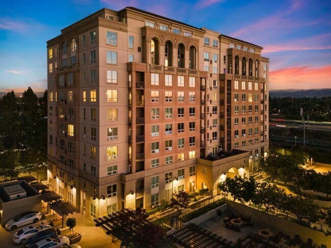 Building Photo - 1375 Lick Ave