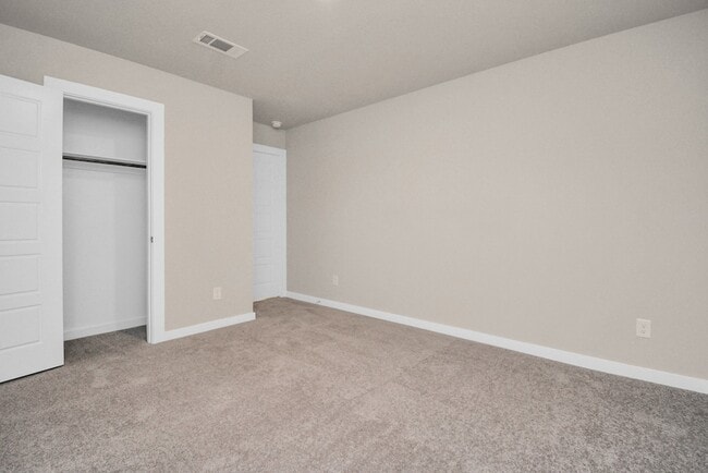 Building Photo - 2734 San Bernard Dr