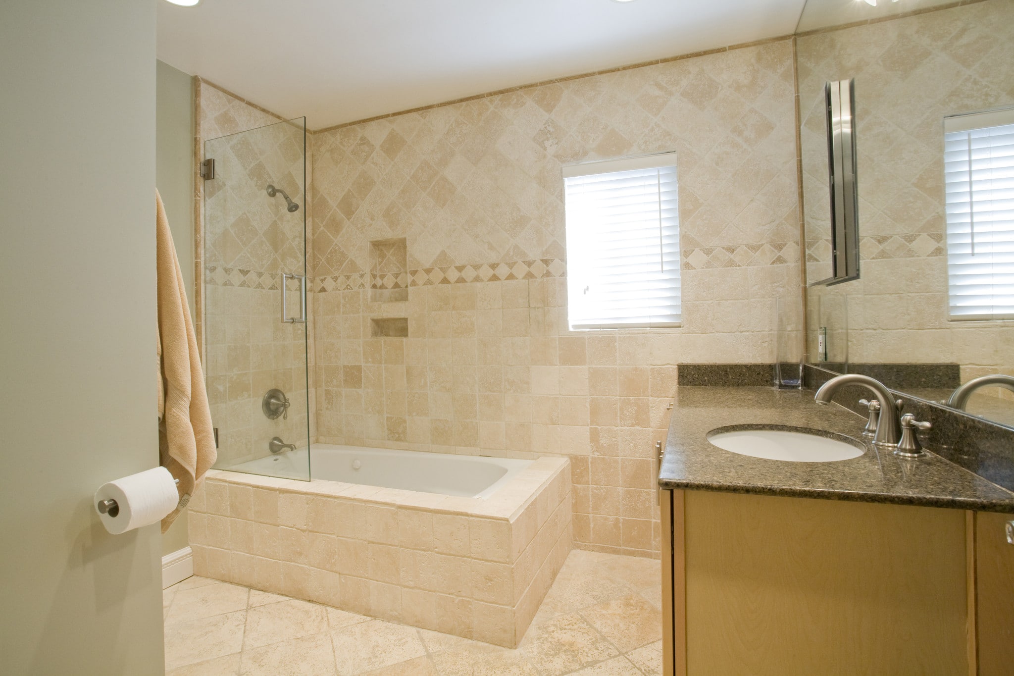 Master Bath - 809 Warren Ave