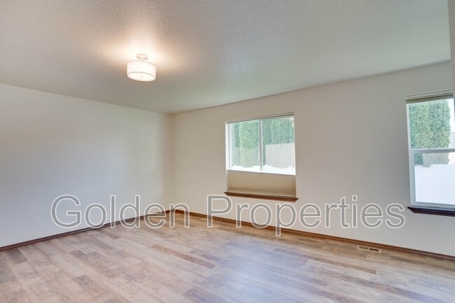 Building Photo - 2545 W Blueberry Cir