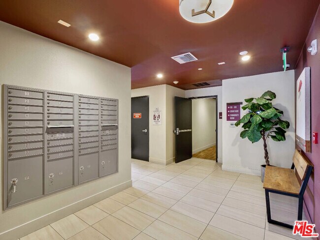 Building Photo - 5825 Camerford Ave