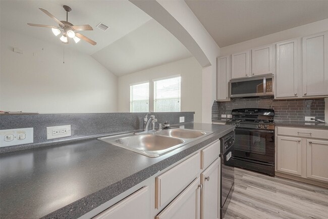 Building Photo - 3979 Mossy Spring Ln