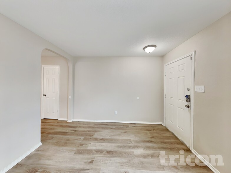 Building Photo - 231 Cardinal Way