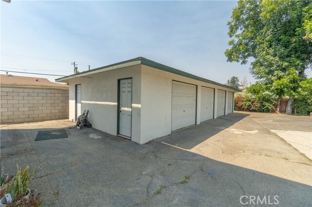 Building Photo - 745 N Currier St